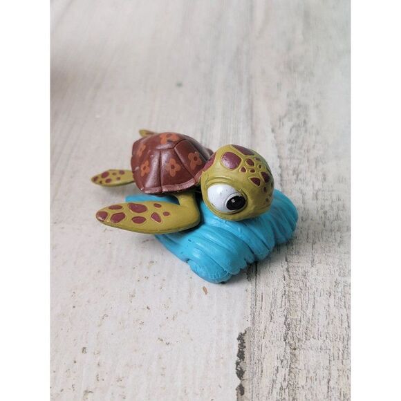 Nemo Crush tide wave surf Turtle toy figure friend - Picture 2 of 4
